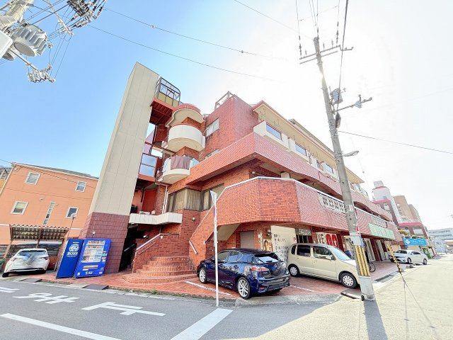 第一プレジデントハイツの外観