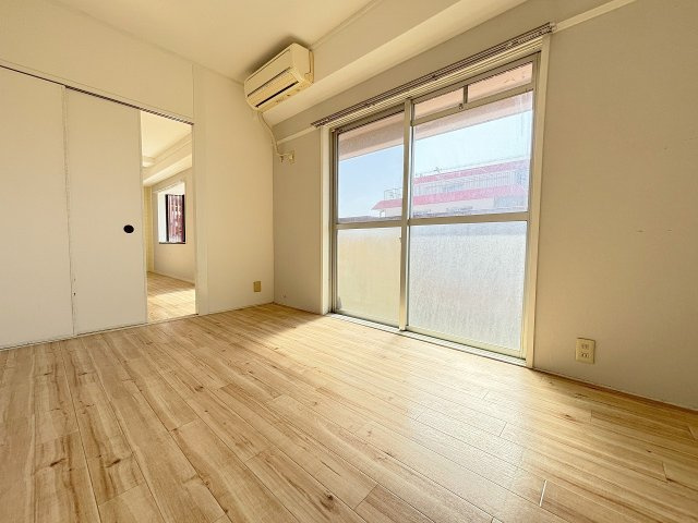 第一プレジデントハイツの洋室