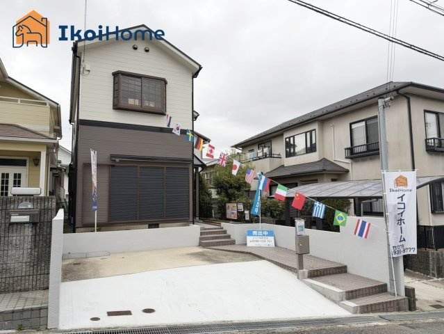 神戸市北区松が枝町1丁目　中古戸建の駐車場|●年中無休：当日予約可●駐車スペース並列２台可能！バイクや自転車を置くスペースもあります！