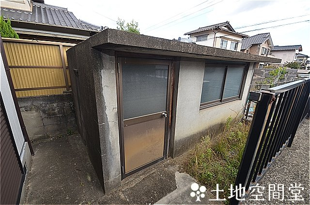 鷹見台２丁目貸家の設備|倉庫