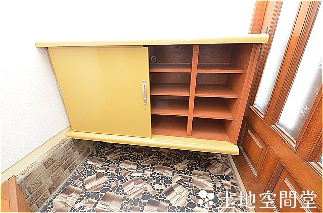 町上津役西３丁目貸家の収納