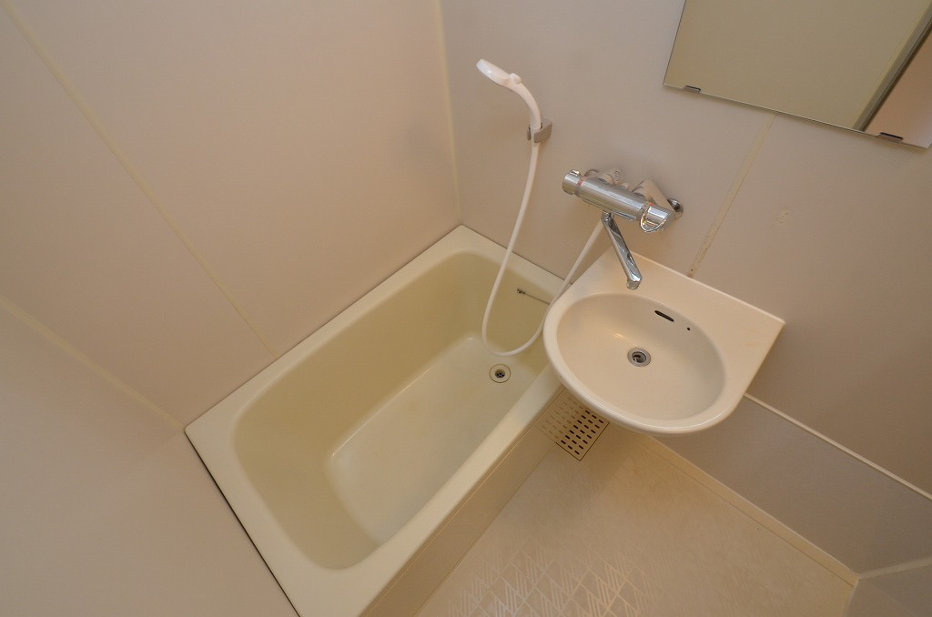 ハイツベルヴューの浴室|ユニットバス