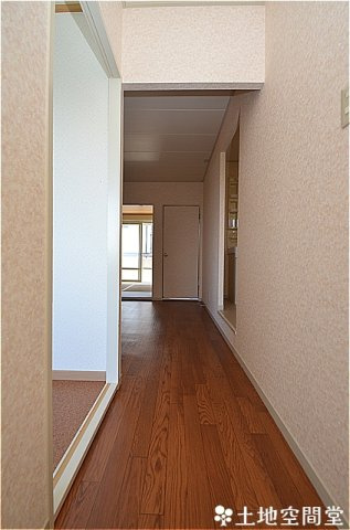 グランディール松寿山の玄関