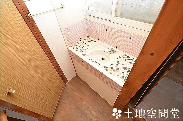沖田５丁目貸家の独立洗面台