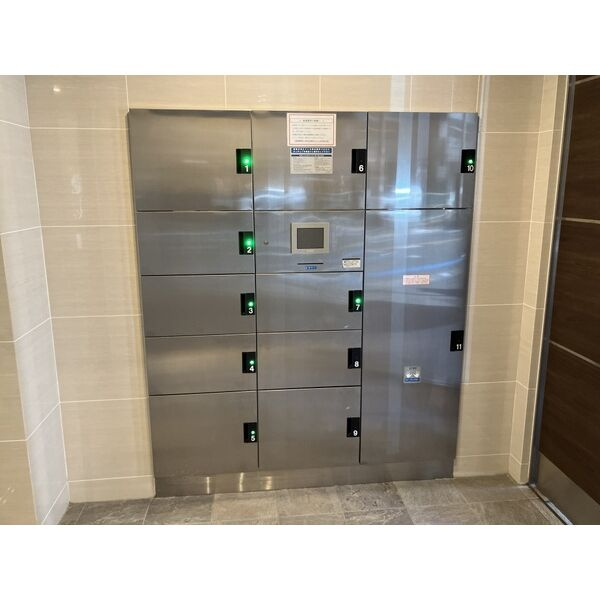 パルティール金山のロビー