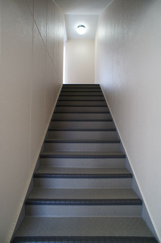 リブリ・磯子 インディゴヴェールのロビー