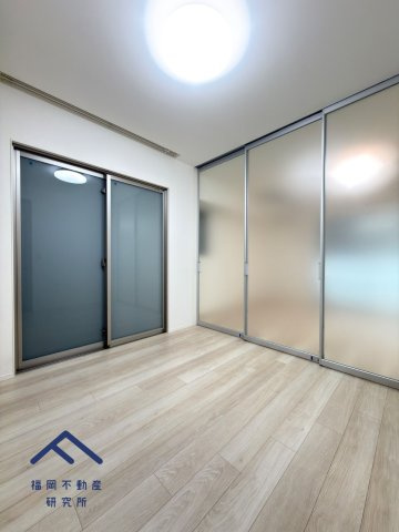 ネクサス薬院二丁目の洋室