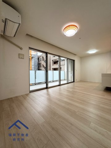 ネクサス薬院二丁目の居間・リビング