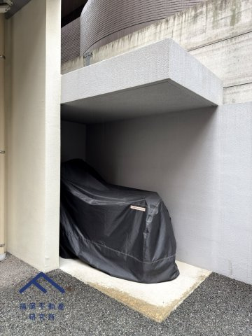 ネクサス薬院二丁目の駐輪場