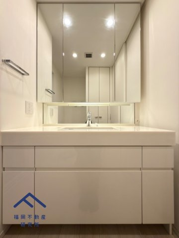 ネクサス薬院二丁目の独立洗面台