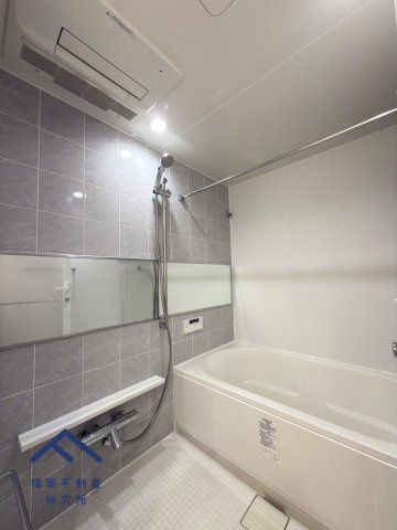 ネクサス薬院二丁目の浴室|浴室乾燥機付き・窓付き1418サイズユニットバス