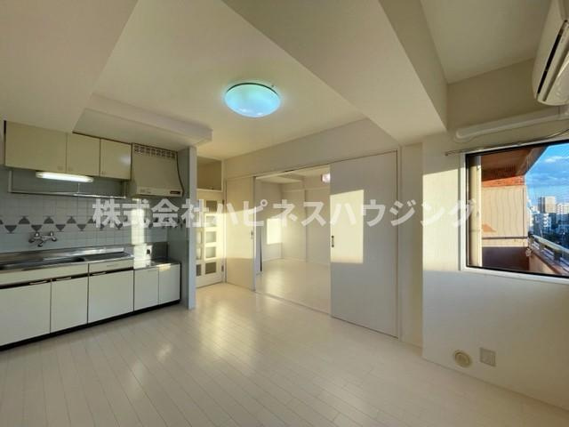 ユニパリス柏駅前の居間・リビング