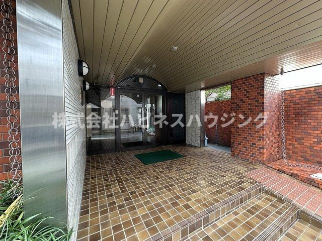 ユニパリス柏駅前のエントランス