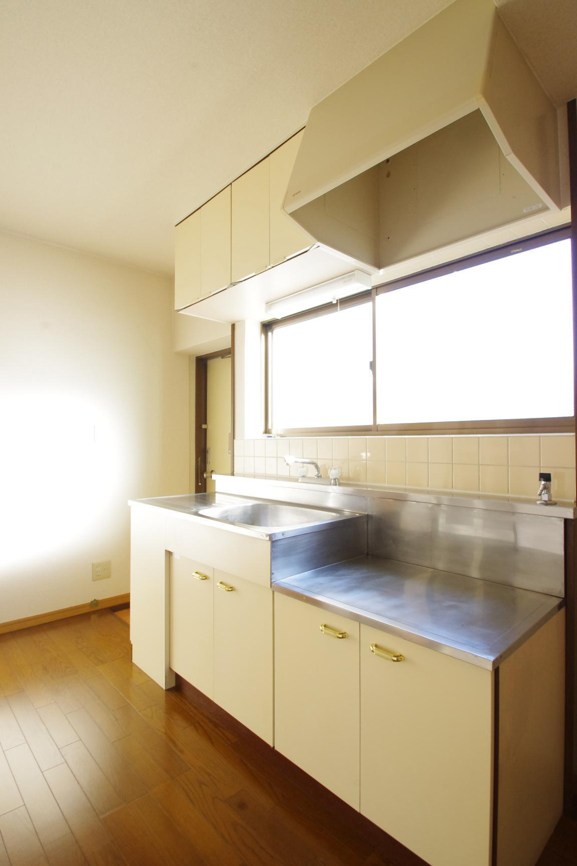 熊本市中央区薬園町のアパートのキッチン