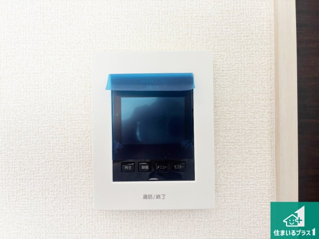 堺市南区御池台　新築一戸建ての防犯設備|カラーモニターインターホン！声だけでなく来訪者の姿や顔がモニターで確認できるので、小さなお子様がいらっしゃるご家庭でも安心できます！