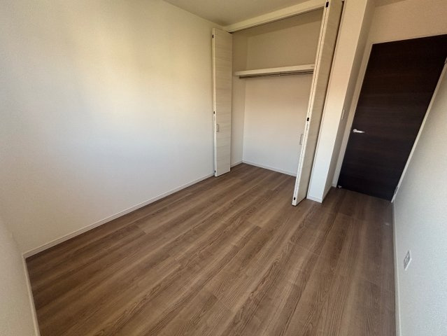 堺市南区御池台　新築一戸建ての洋室|シンプルな洋室は、自分好みのインテリアが楽しめます♪ご家族とインテリアや家具を選びに行くのは入居時の醍醐味の一つです。ぜひお楽しみください♪