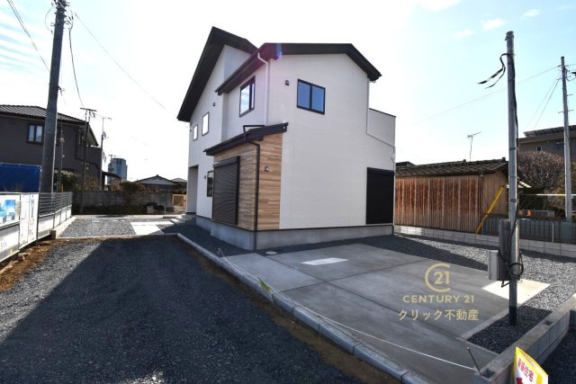 TERRACE　水戸市小吹町　2期 　3の駐車場|駐車場は十分なスペース。ご家族それぞれが車をご所有の場合や、来客の際も安心です。
内覧可能です。ご予約はHPから、またお電話でもお気軽にどうぞ。
