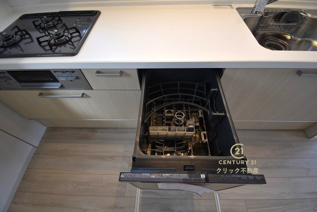 TERRACE　水戸市小吹町　2期 　3のキッチン|食事の後片付けもラクラクの食洗機つき♪水道代の節約になり、気になる手荒れも防げそう！