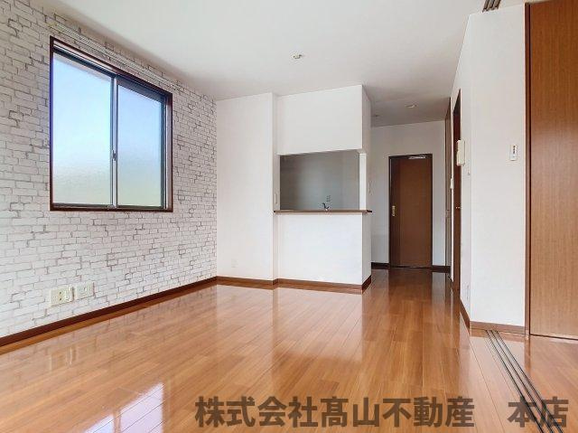 シャーメゾン沖Aの居間・リビング