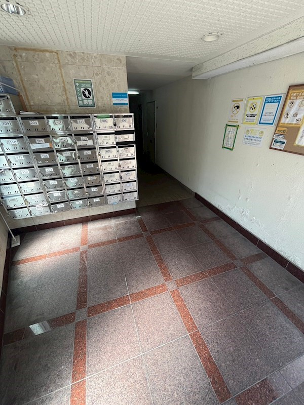 神戸市兵庫区夢野町２丁目の賃貸マンションのロビー