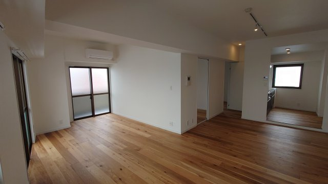 【居間・リビング】