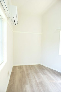 【洋室】 | オレンジハウス白楽 | 明るいお部屋