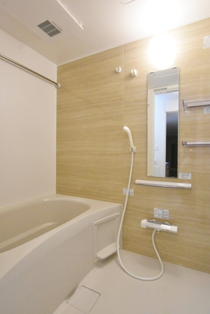 エスポワール南太田の浴室