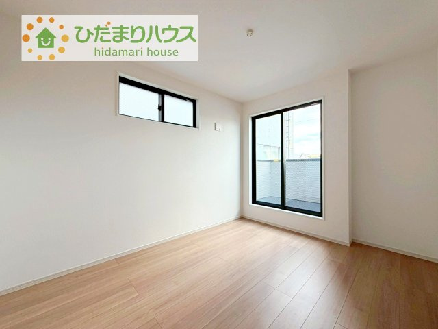 【洋室】 | 土浦市中央3期　新築戸建　1号棟 | 机にベットを置けば子供部屋の完成です！