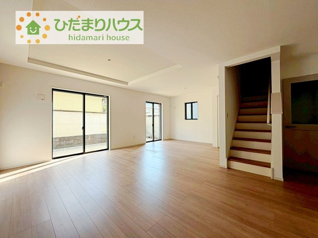 【居間・リビング】 | 土浦市中央3期　新築戸建　1号棟 | 早くお仕事終わらせて、家に帰りたくなるようなリビングです(^^♪