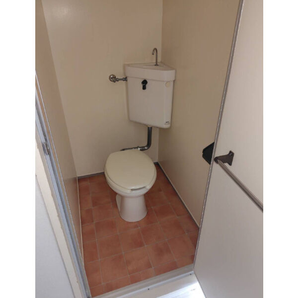 メゾンピアYUKYUのトイレ