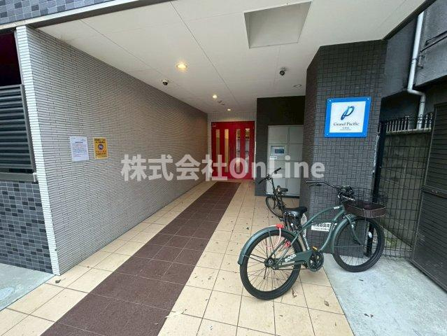 グランパシフィック生野東のエントランス
