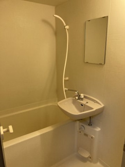 【浴室】 | ラ・プルミエール | ラ・プルミエール　４０５号室と同タイプのお部屋です。