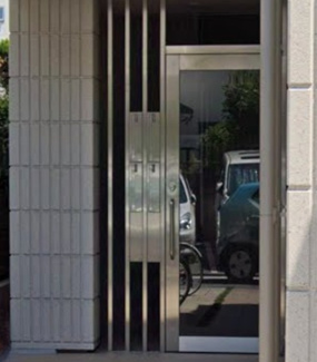 【エントランス】