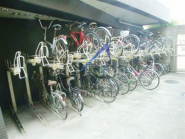 アクティヴュー新宿のその他共用部分|駐輪場です。