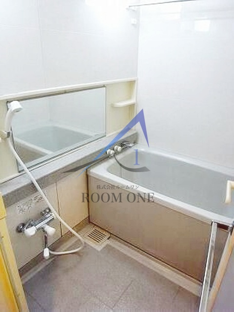 アクティヴュー新宿の浴室|お風呂です。