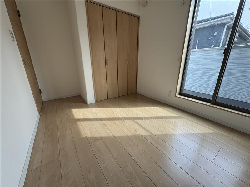 宝生町貸家の洋室