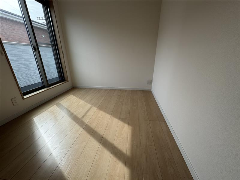 宝生町貸家の洋室