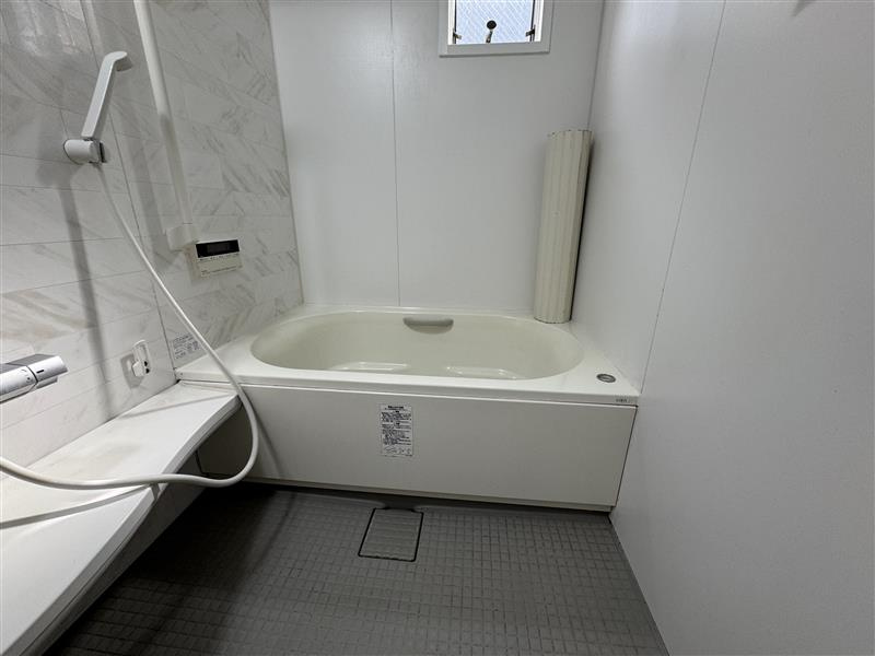 宝生町貸家の浴室