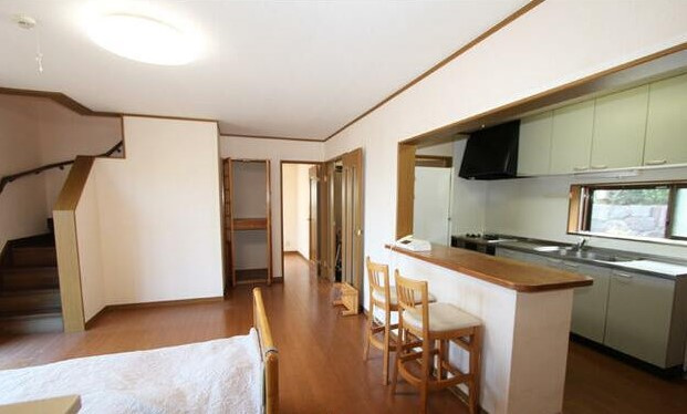 【居間・リビング】 | 大室高原別荘地　戸建