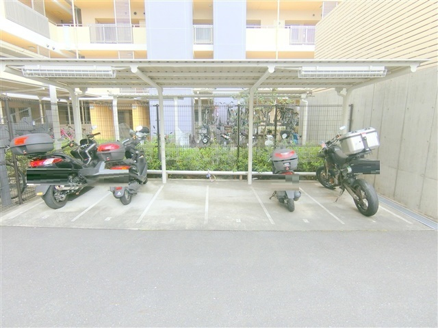 リビオ新蒲田のその他共用部分|バイク置き場　空き状況等詳細はお問合せください。