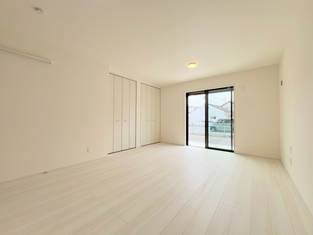 瑞穂町むさし野2丁目　新築戸建全3棟の居間・リビング|リビング収納が充実！！