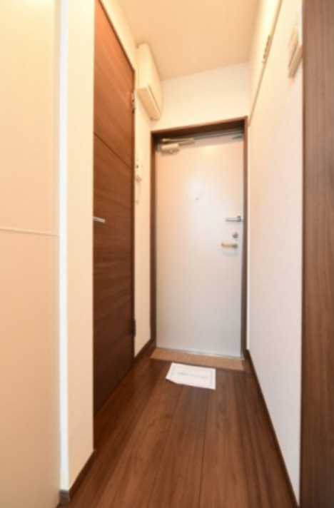 新宿区高田馬場４丁目のアパートの玄関|同シリーズ参考写真