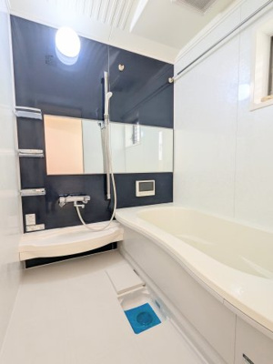 【浴室】 | ルーバー付きの外観が印象的なスタイリッシュ住宅