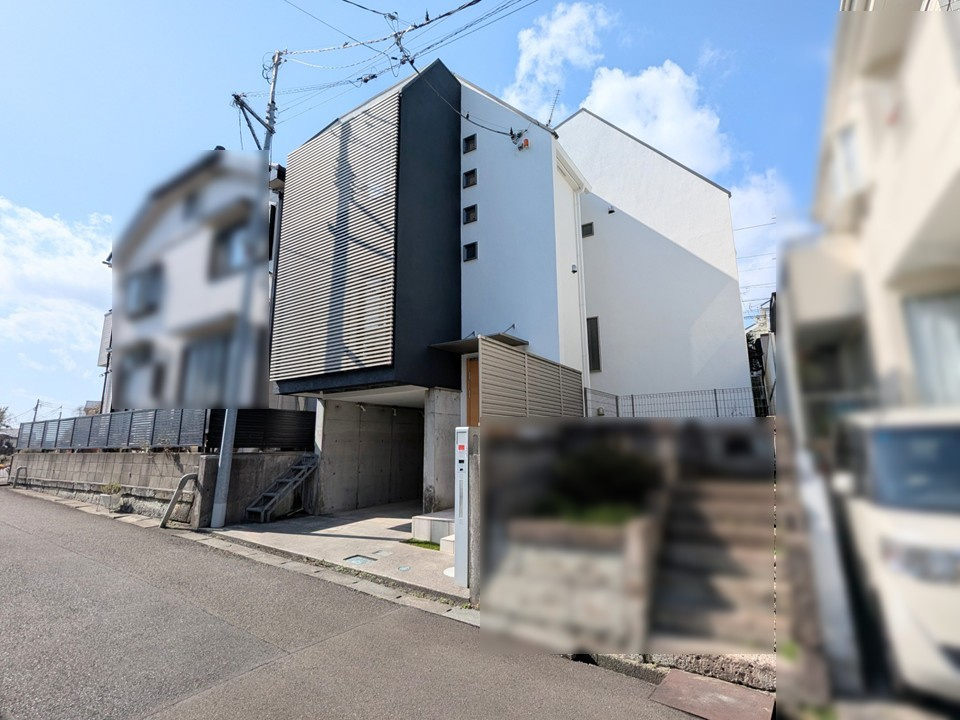 ルーバー付きの外観が印象的なスタイリッシュ住宅の画像