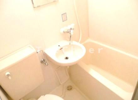 ヴィラサンライズの浴室