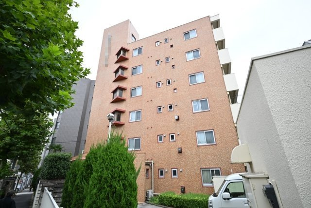 新宿区西落合１丁目のマンションの画像