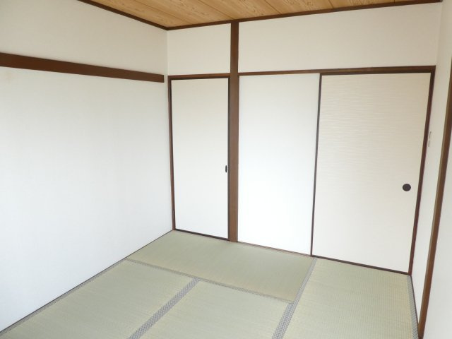 ヴィエント信和の和室