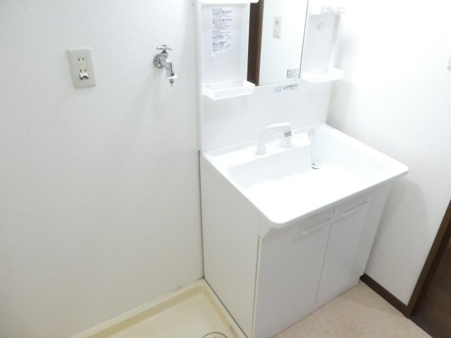 ヴィエント信和の洗面所