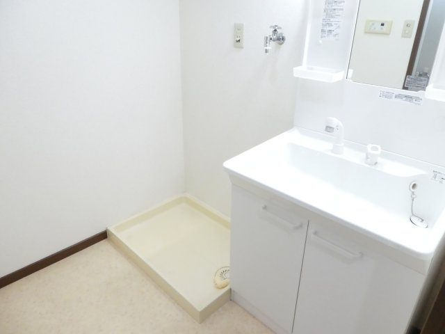 ヴィエント信和の洗面所