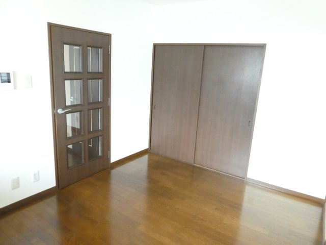 ヴィエント信和の居間・リビング